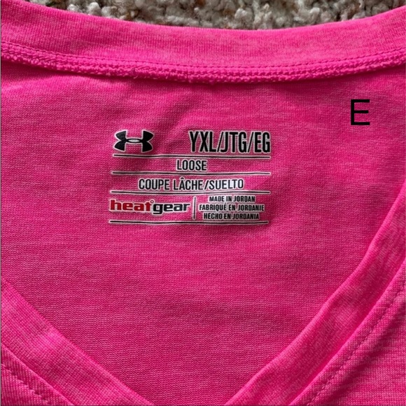 Girls Under Armour shirt - Picture 3 of 3